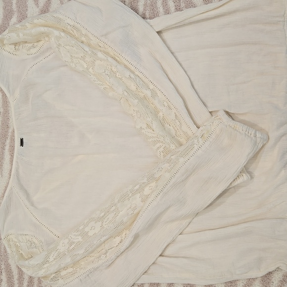 O'Neill Cream Lace Sleeve Blouse - Picture 7 of 7